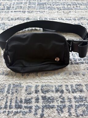 lululemon athletica Black Belt Bag with Subtle Logo Accent